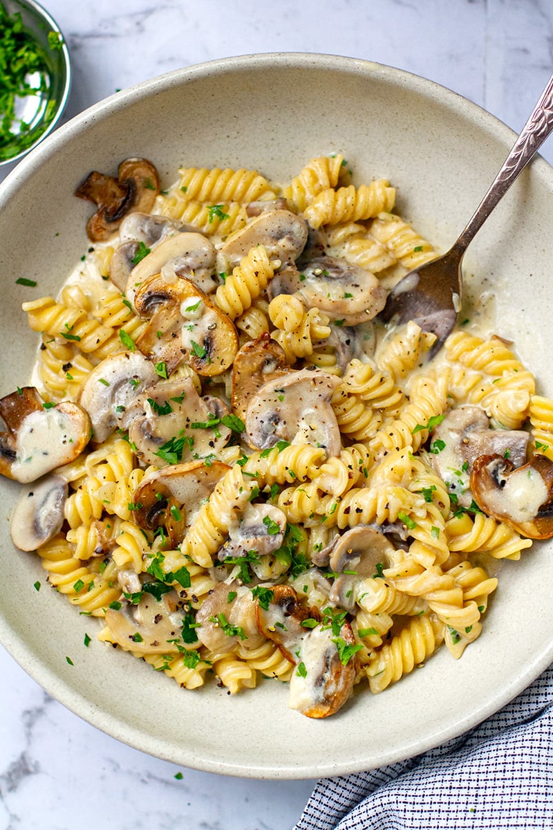 Creamy, Cheesy & Garlicky   Instant Pot Mushroom Pasta