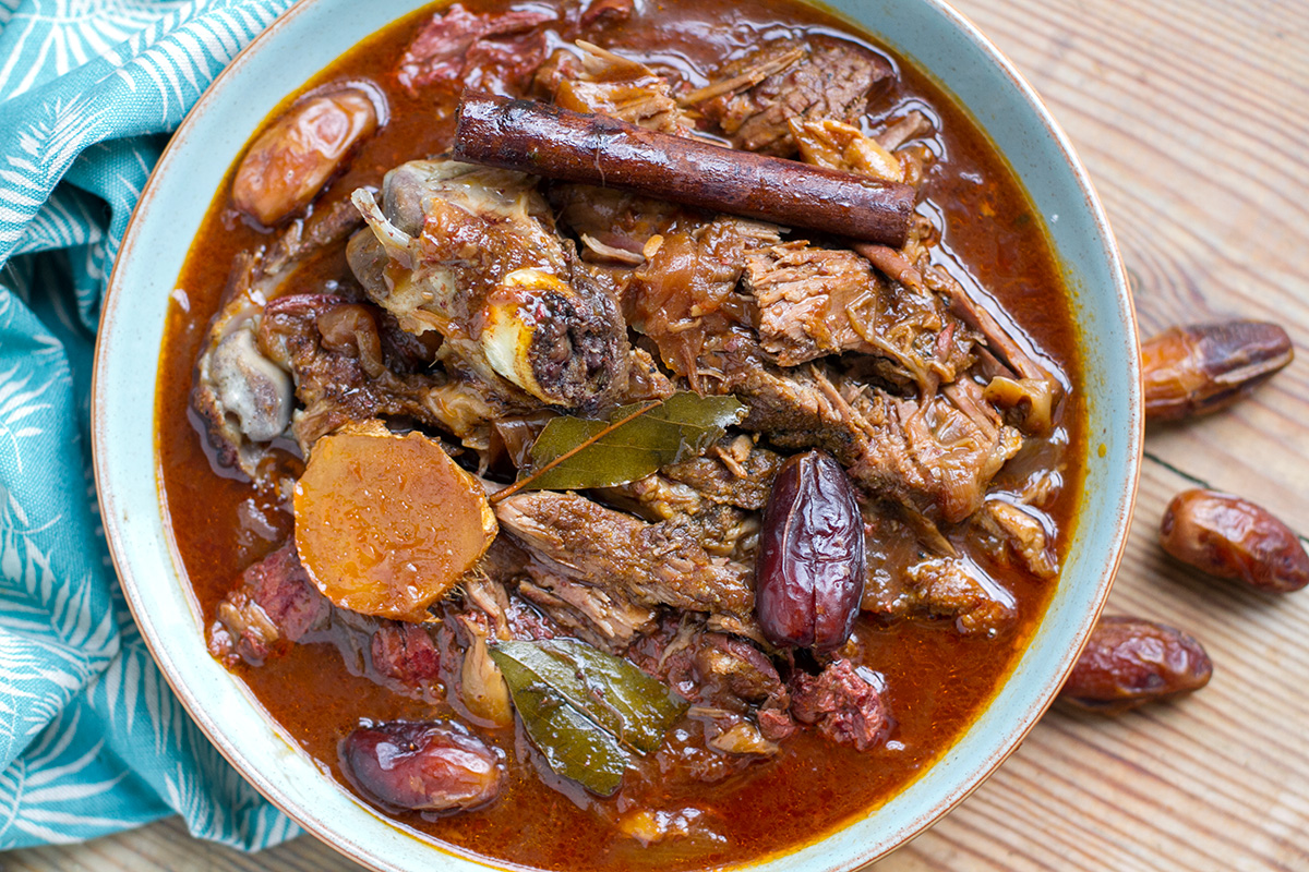 Lamb Stew With Dates & Cinnamon