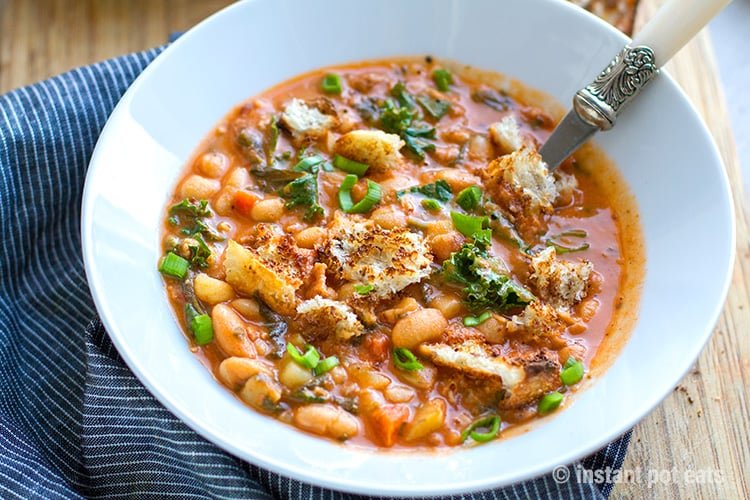 Zuppa Toscana (Tuscan Soup With Beans, Kale & Sausage)