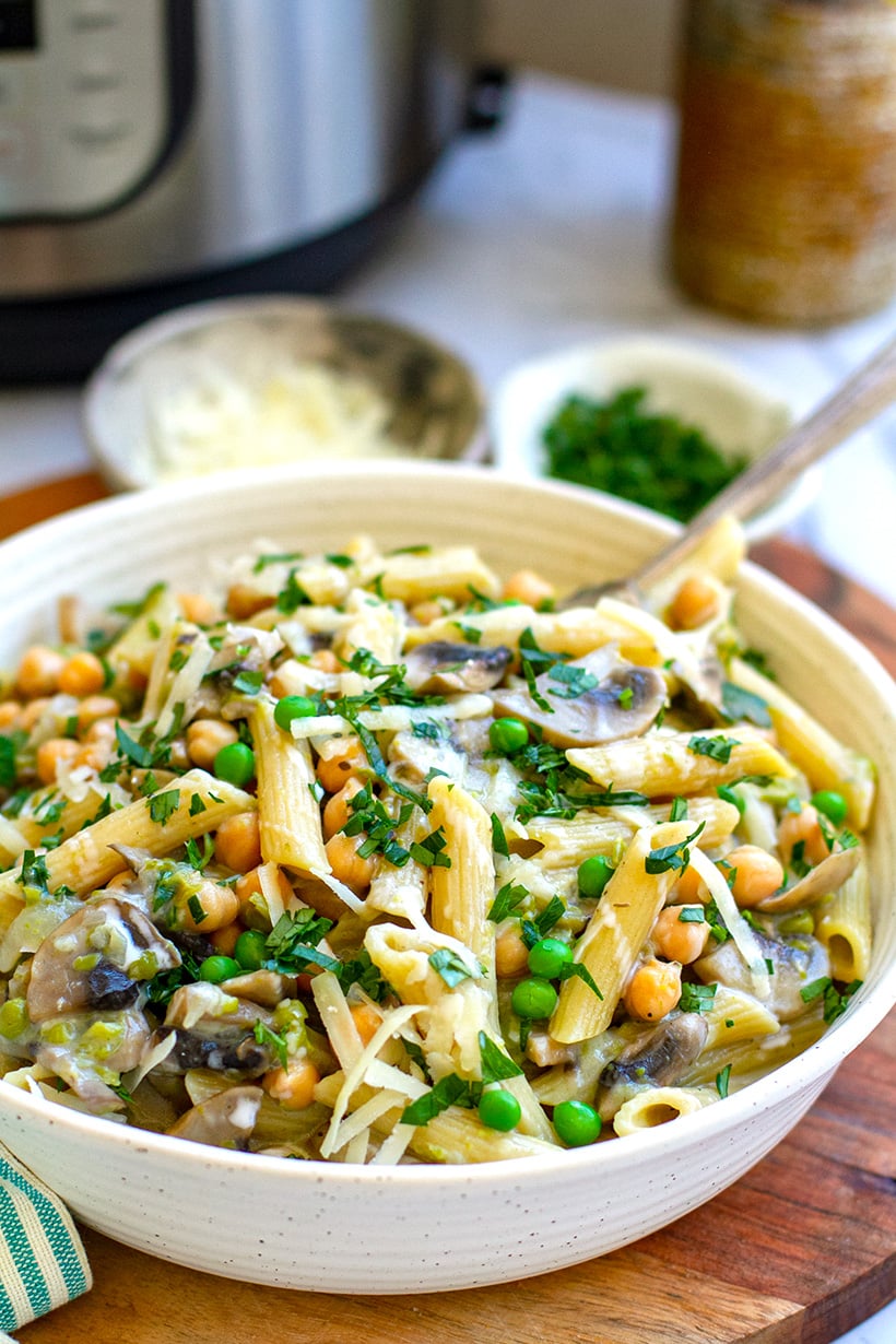 Instant Pot Mushroom & Chickpea Pasta