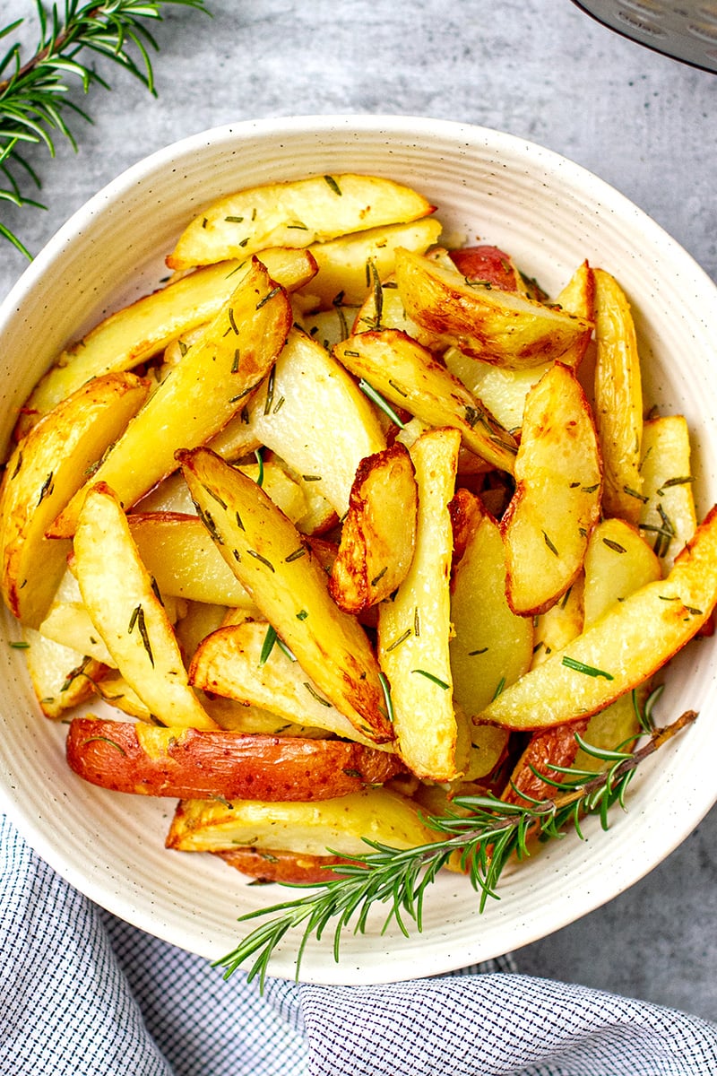 Air Fryer Rosemary Potatoes (Lid or Duo Crisp Model)