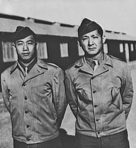 Chinese-American Army officers in World War II