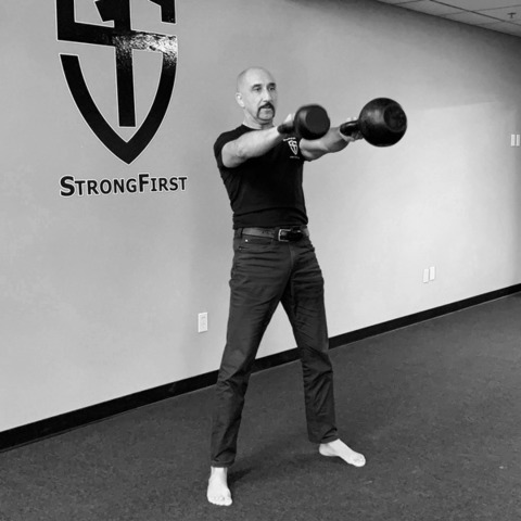 strongFirst-odd-load-kettlebell-swing