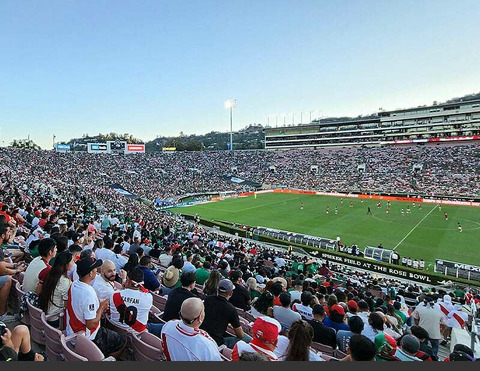 LA Galaxy and LAFC aiming attendance record