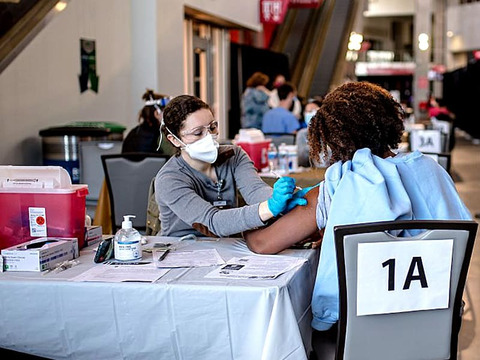 Mercedes-Benz Stadium administered 25,000 covid-19 vaccine doses