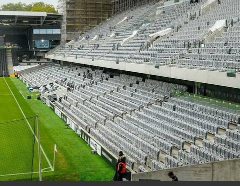 Fulham delays grandstand opening