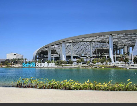 SoFi Stadium as vaccination center