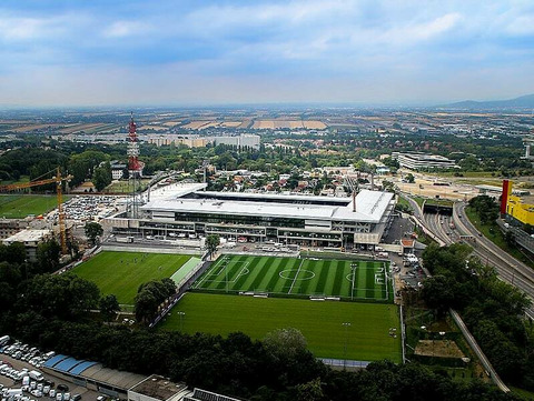 Austria back with full capacity in stadiums