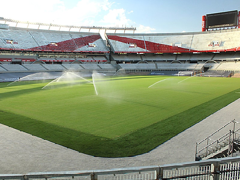 Fan dies in Argentina