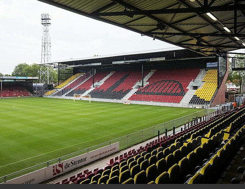 Expansion of stadium De Adelaarshorst in Deventer