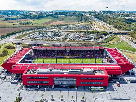 Jahnstadion Regensburg goes cashless