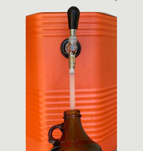 https://www.thebeveragepeople.com/growlers.html