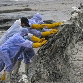 Plastic disaster in Sri Lanka