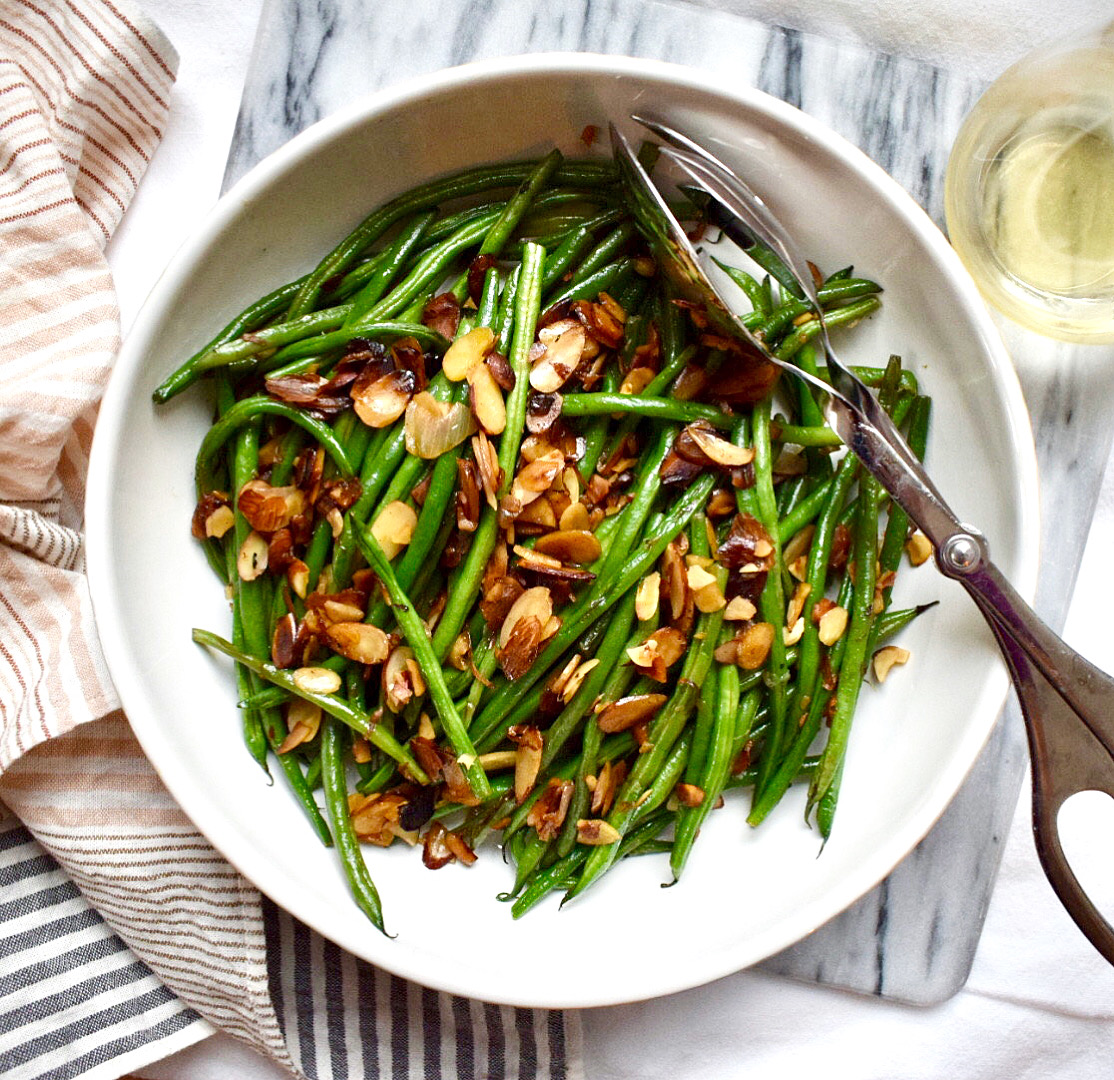 Green beans with shallots and almonds