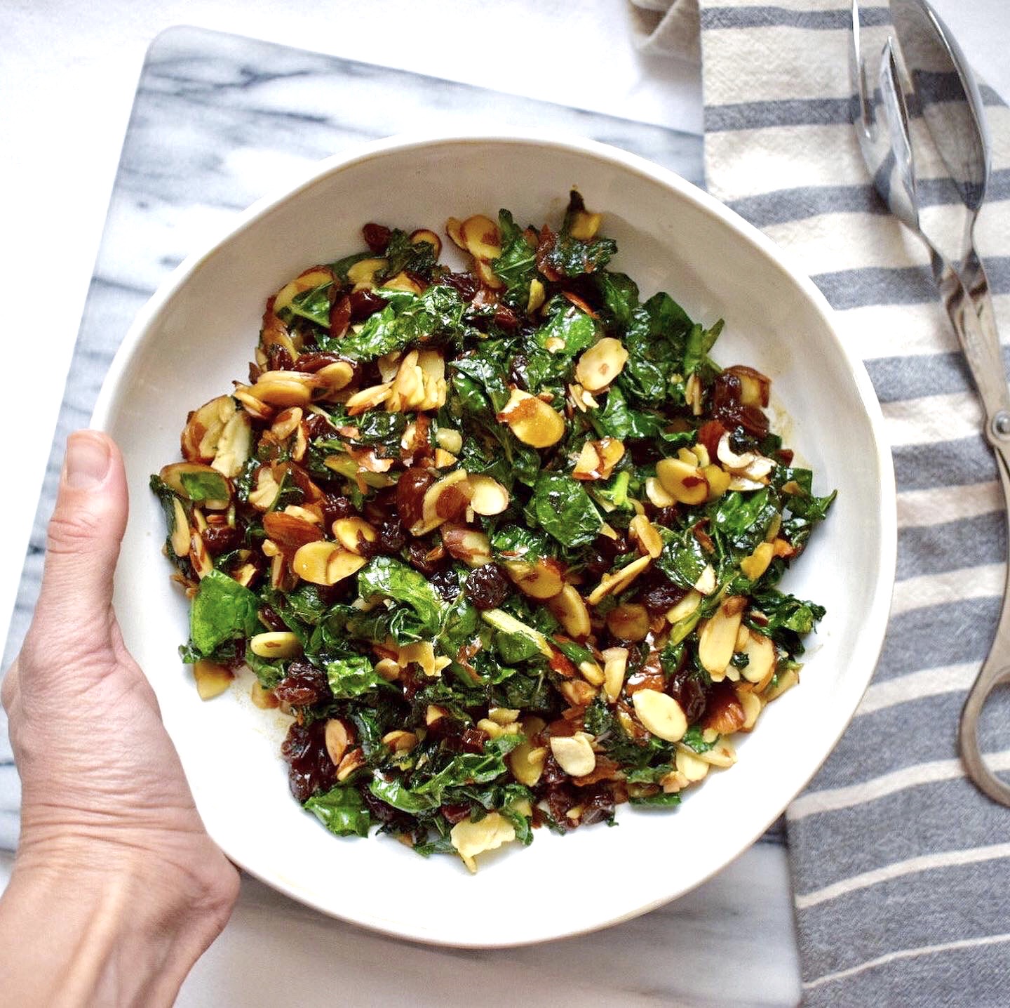 Kale with raisins and almonds