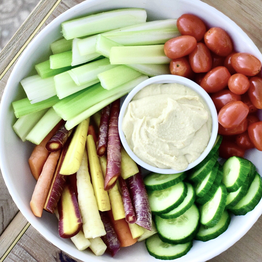 Hummus and veggie platter